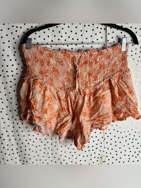 Stolen Hearts Smocked High-Waist Floral Women's Shorts in Peach-Orange